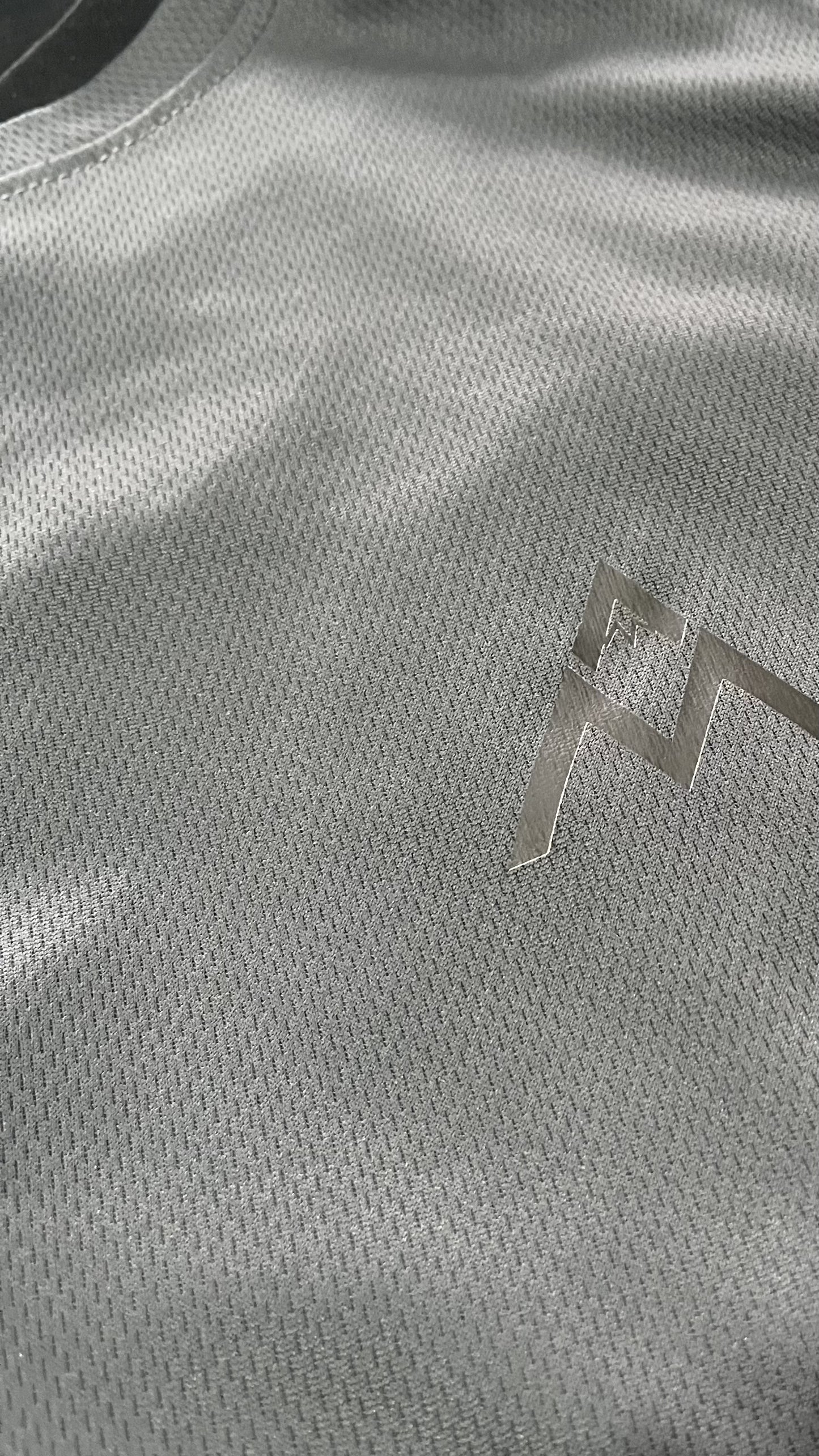 AM Active Tee (Grey/Black)